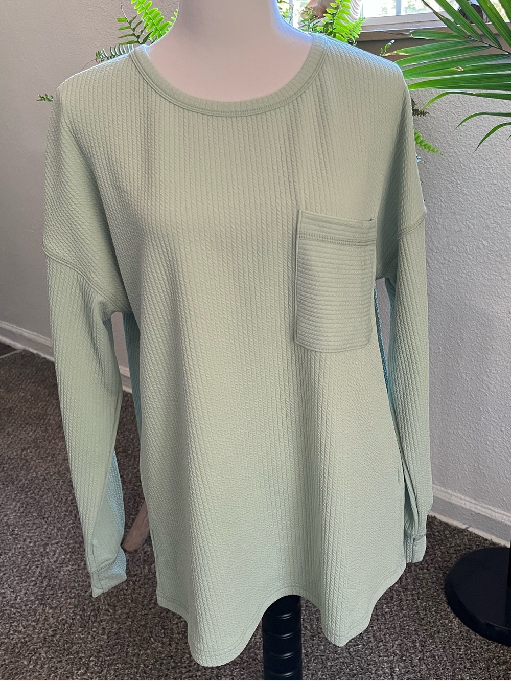 Women’s Light Mint Long-Sleeve Waffle Knit Top with Pocket